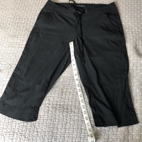 Columbia anytime outdoor shorts. - Picture 6 of 9